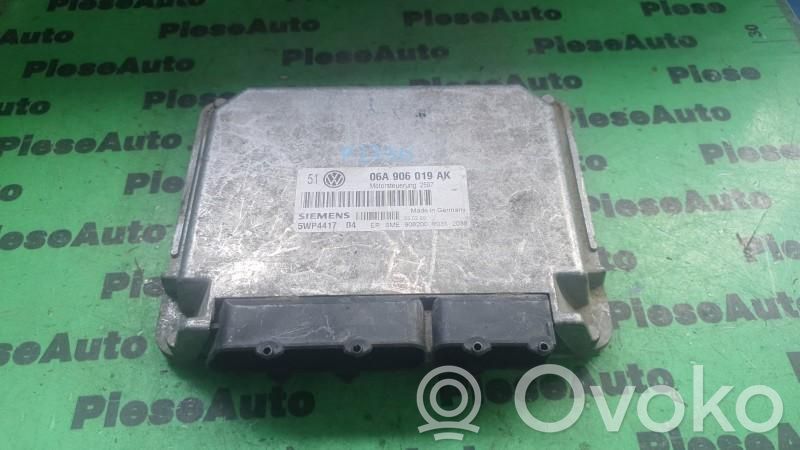Engine control unit/module ECU   06A906019AK,5WP401704