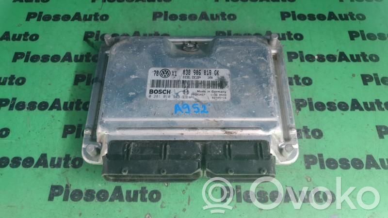 Volkswagen PASSAT B5.5 Engine control unit/module ECU 