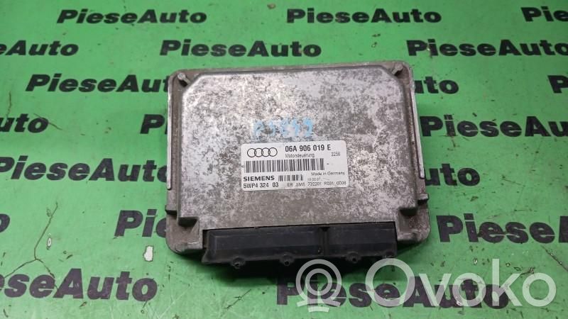 Unité de commande, module ECU de moteur   06A906019E,5WP432403