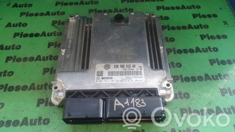 Volkswagen Transporter - Caravelle T5 Komputer / Sterownik ECU silnika 