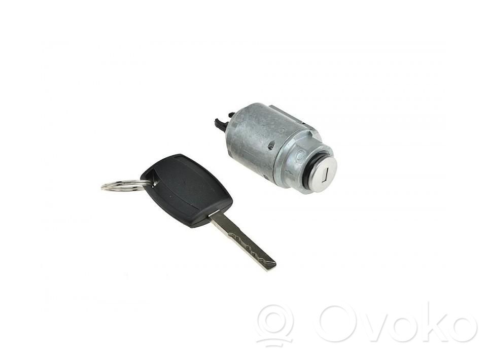 Ford Focus Dzinēja pārsega slēdzenes cilpa 