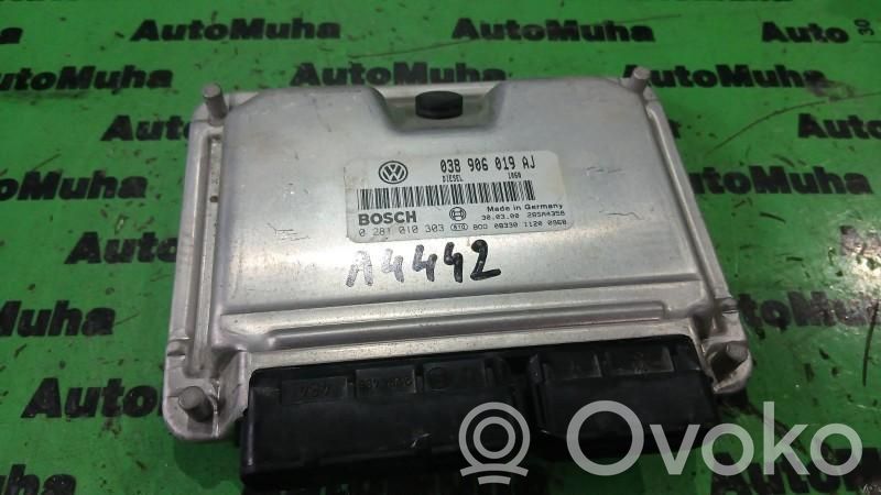 Volkswagen PASSAT B5.5 Engine control unit/module ECU 