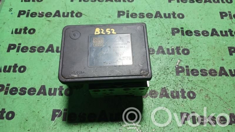 Volkswagen PASSAT B8 Pompa ABS 