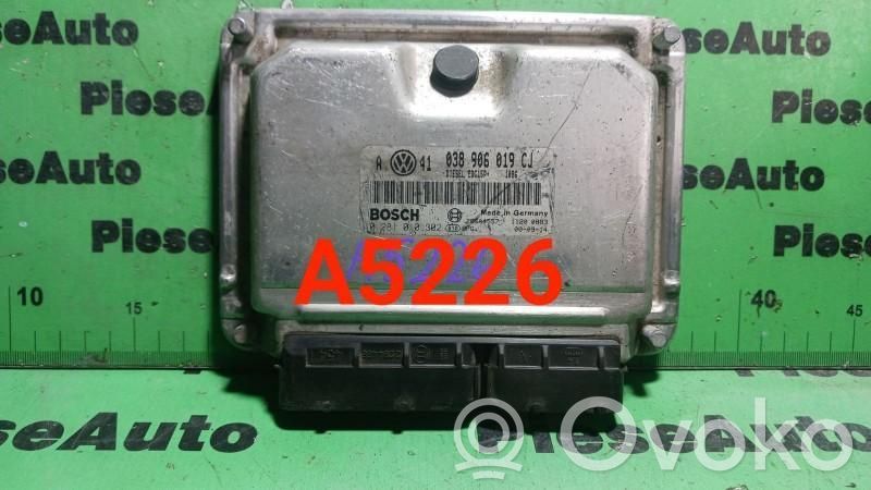 Volkswagen Golf IV Unitate control motor/modul ECU 
