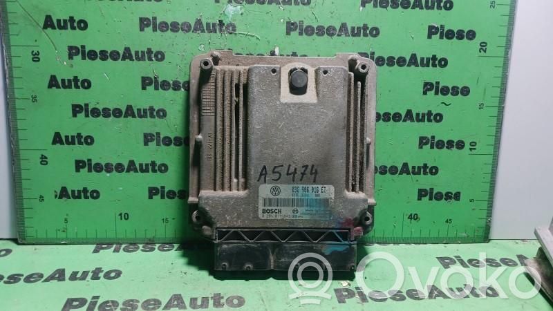 Volkswagen Golf V Unidad de control/módulo ECU del motor 