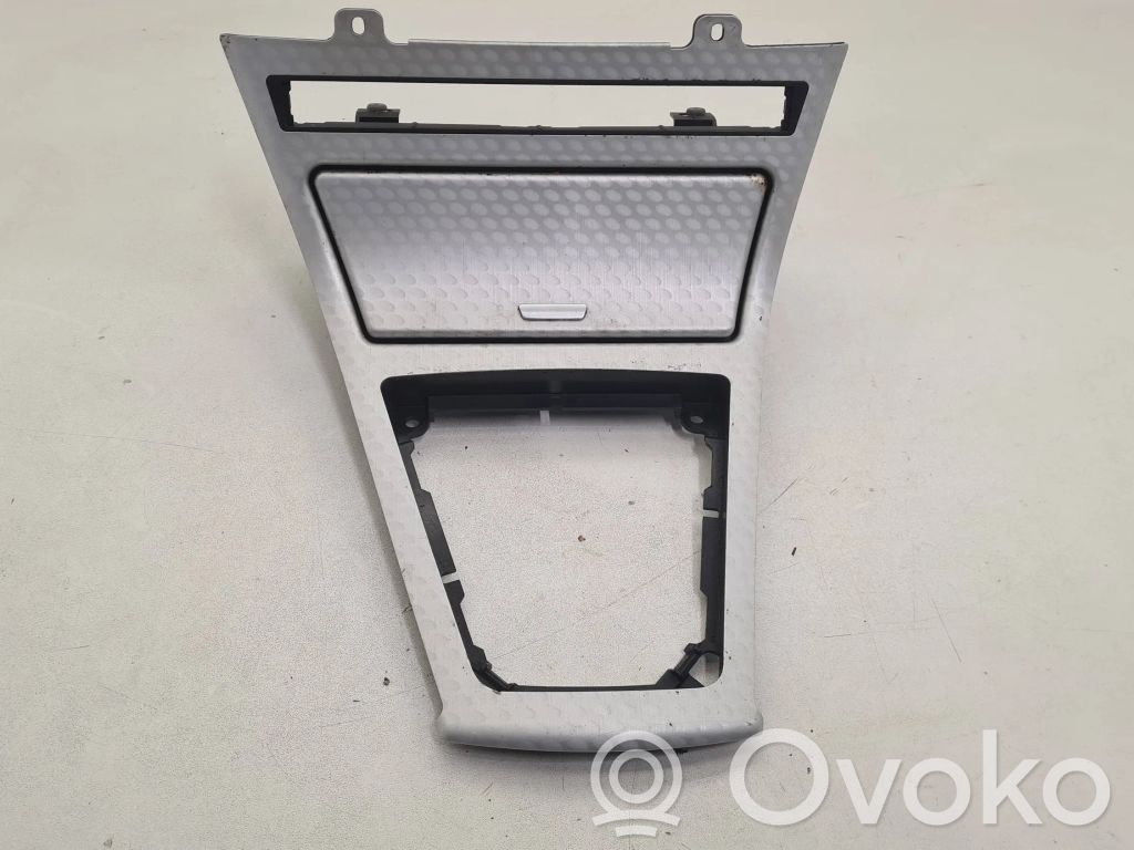 BMW X3 E83 Ashtray (front) 