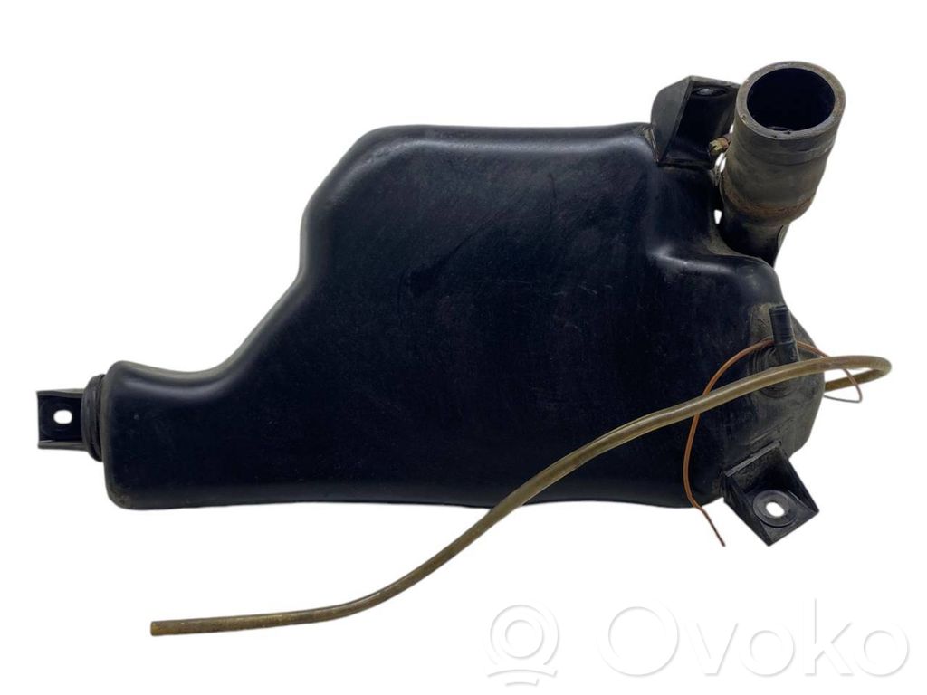 Audi A8 S8 D2 4D Kraftstofftank 