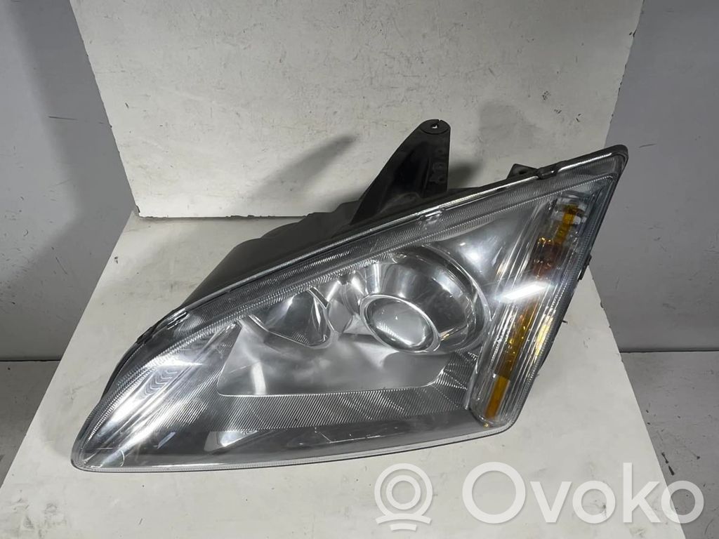 Ford Focus Scheinwerfer 
