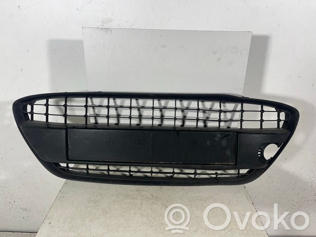 Ford Fiesta Front bumper upper radiator grill 