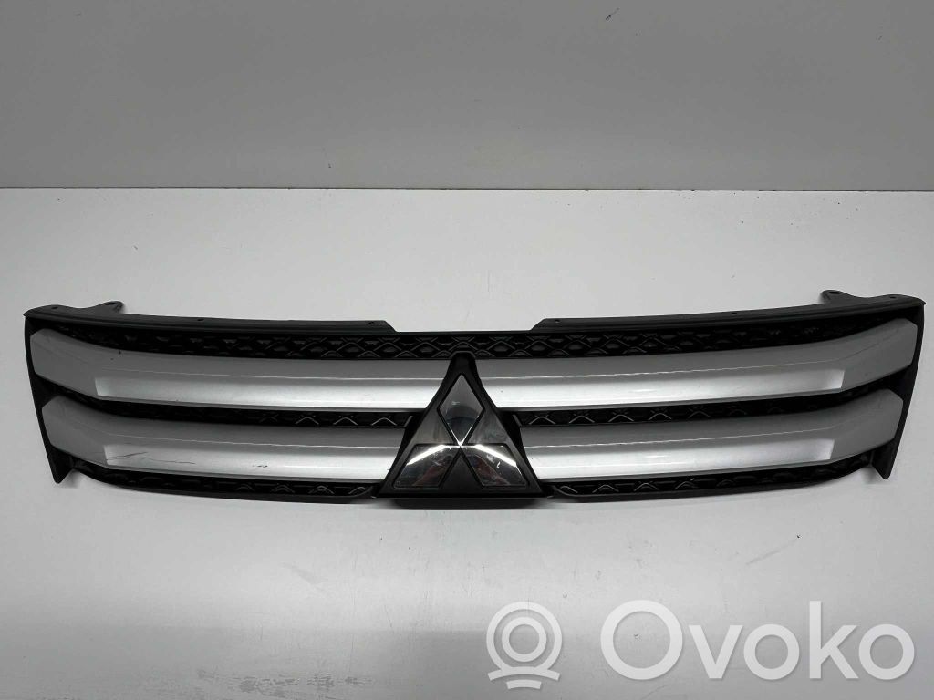 Mitsubishi Eclipse Cross Augšējais režģis 