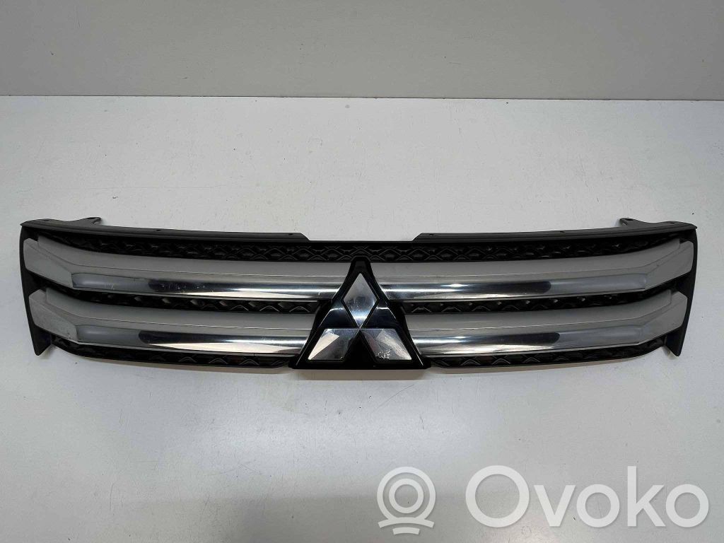 Mitsubishi Eclipse Cross Augšējais režģis 