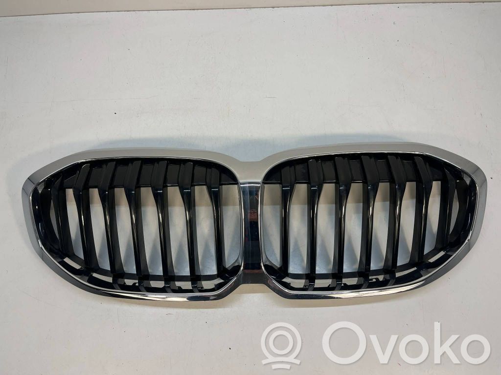 BMW 1 F40 Atrapa chłodnicy / Grill 