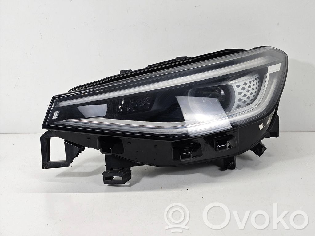 Volkswagen ID.4 Lampa przednia 