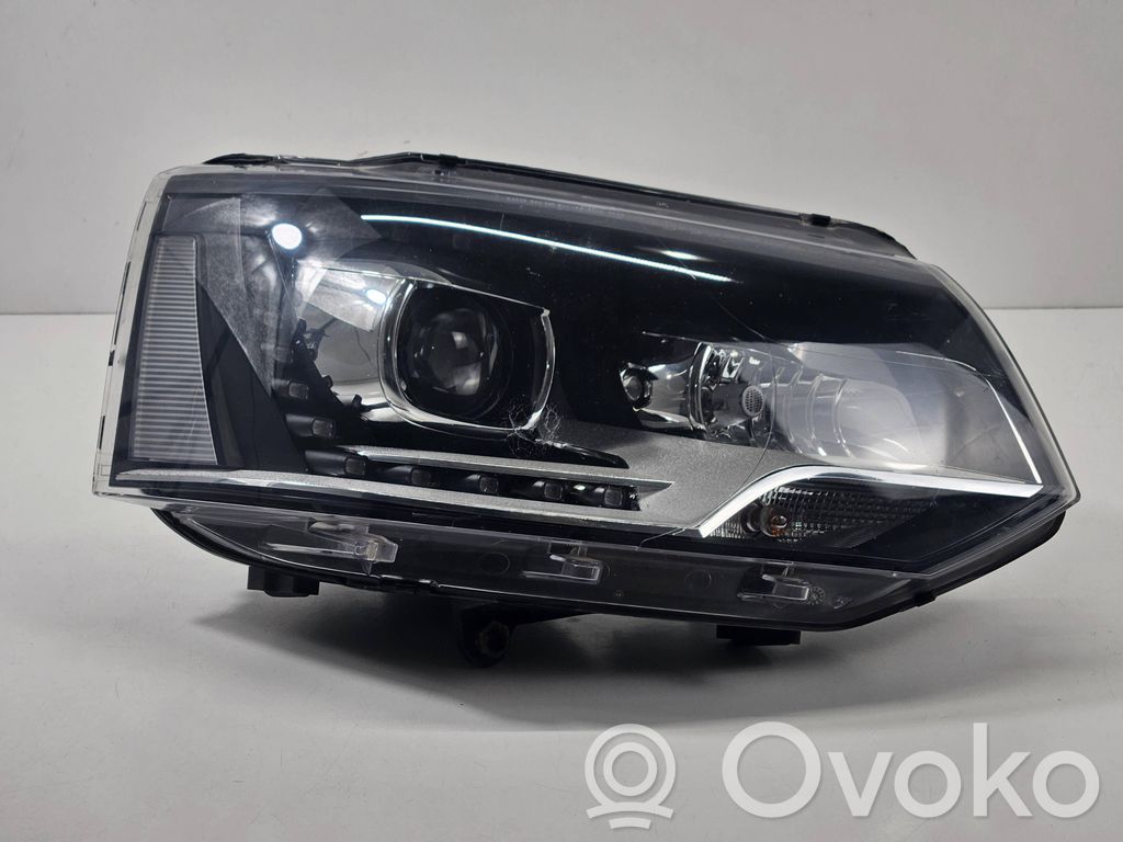 Volkswagen Transporter - Caravelle T5 Phare frontale 