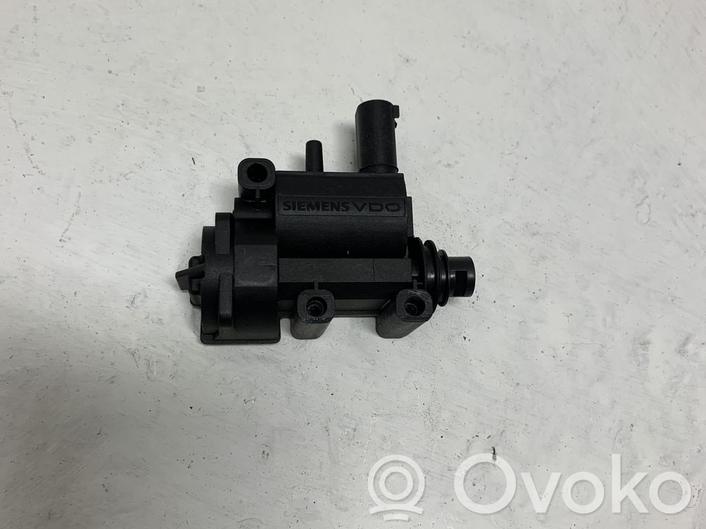 BMW 5 E60 E61 Fuel tank cap lock motor 