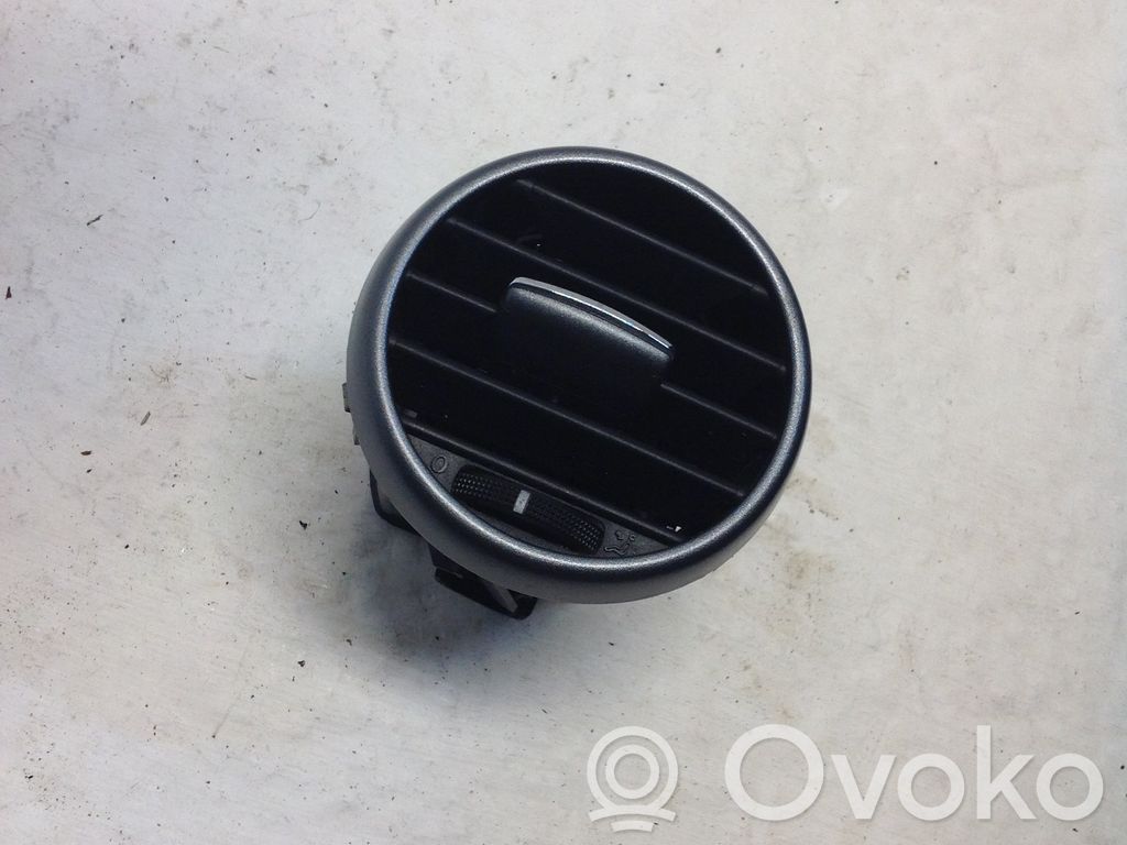 Seat Altea XL Boczna kratka nawiewu deski rozdzielczej 