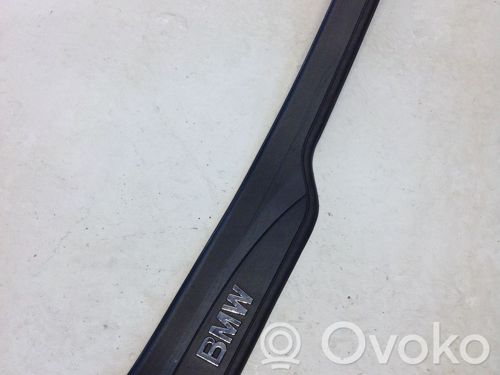 BMW 3 E90 E91 Moldura protectora del borde trasero 