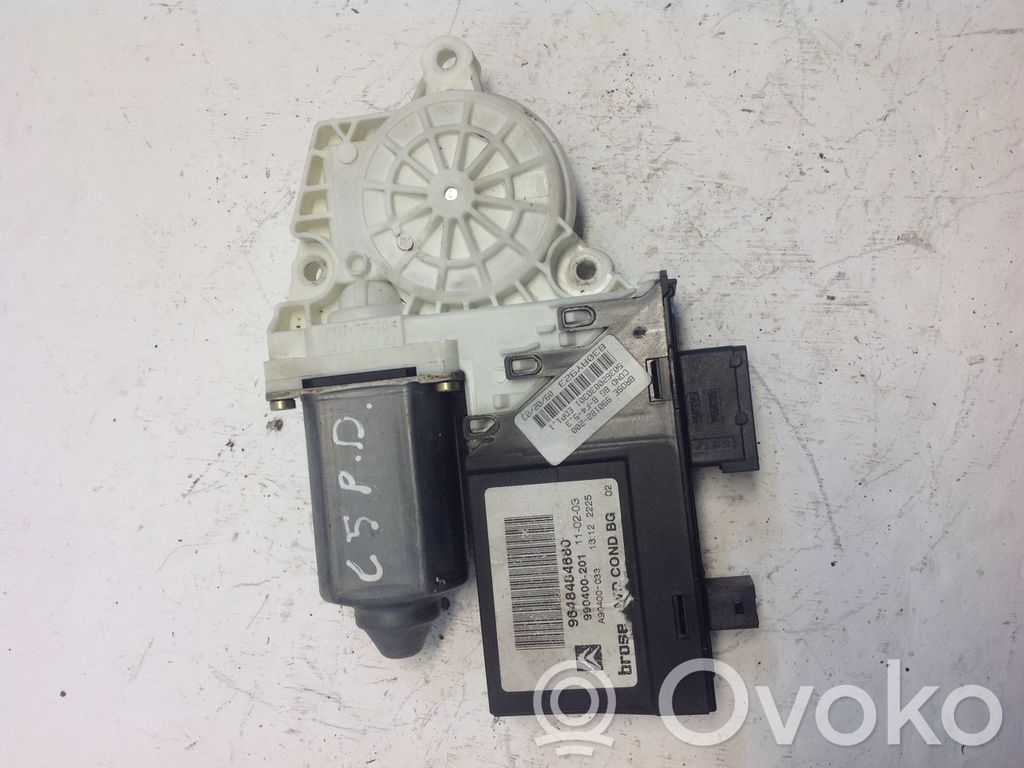 Citroen C5 Motor del regulador de la ventanilla de la puerta delantera 