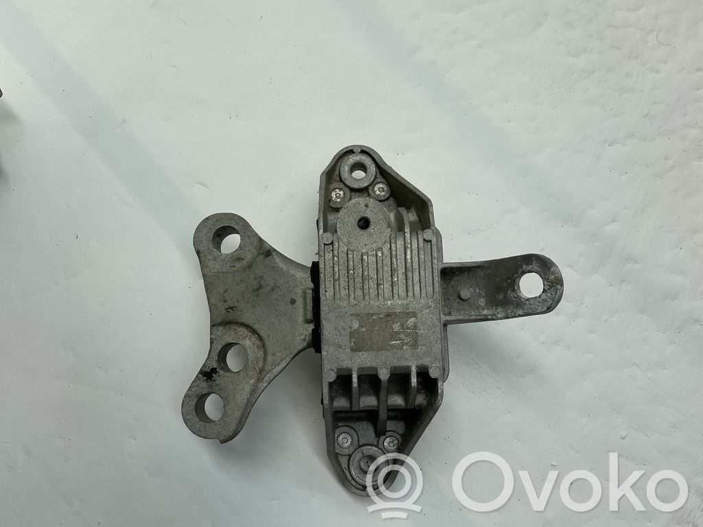 Opel Astra J Engine mount bracket 