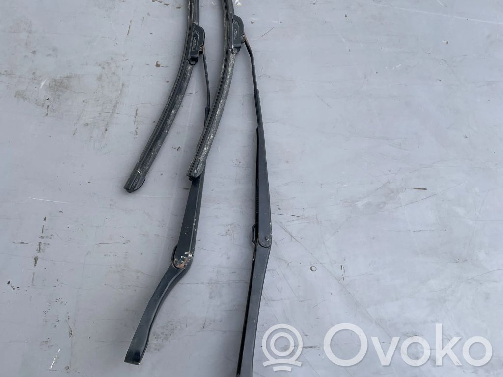 Saab 9-3 Ver2 Brazo del limpiaparabrisas delantero 