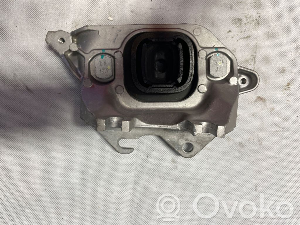 Renault Arkana Gearbox mount 