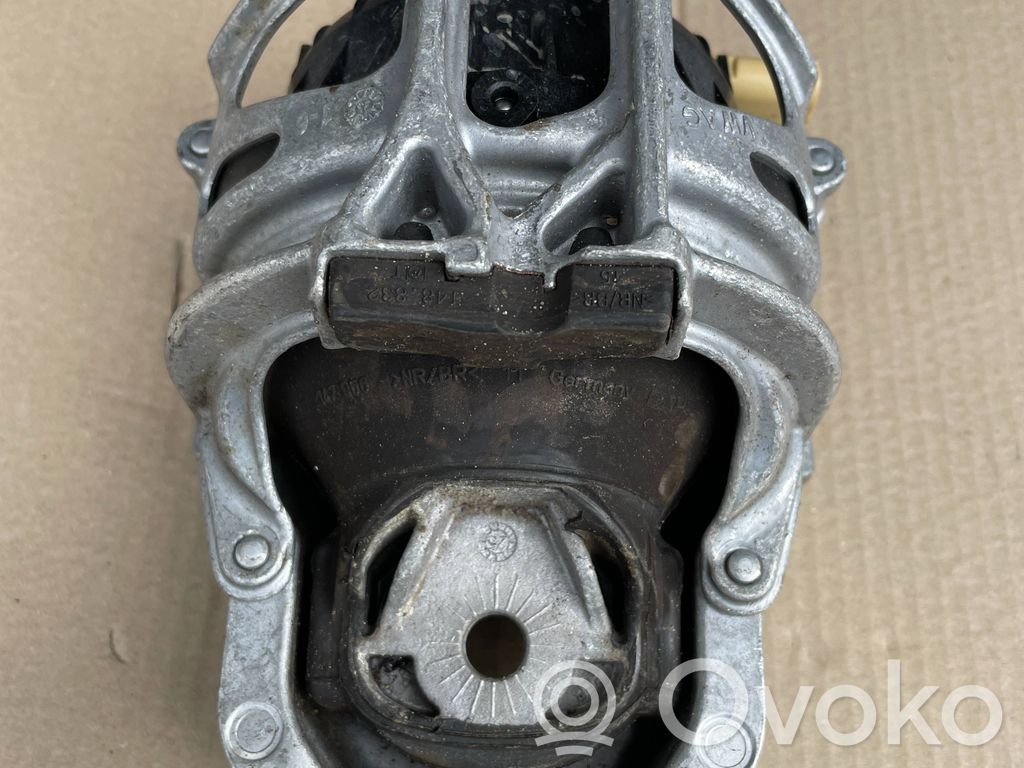 Audi Q7 4M Engine mount vacuum valve 