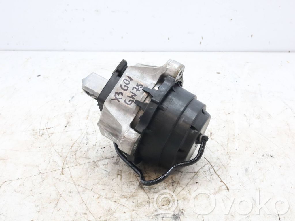 BMW X3 G01 Engine mount bracket 