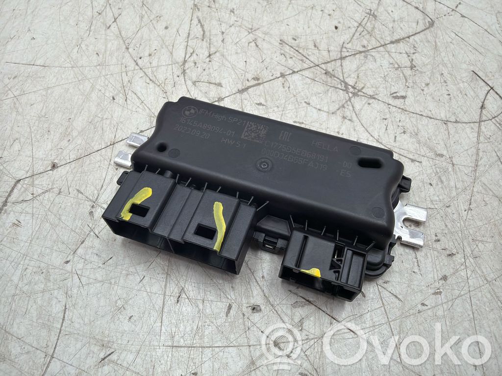 BMW XM Fuel pump relay 