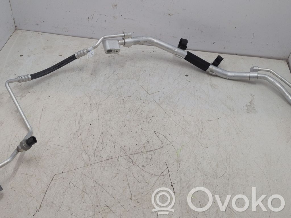 BMW XM Engine coolant pipe/hose 