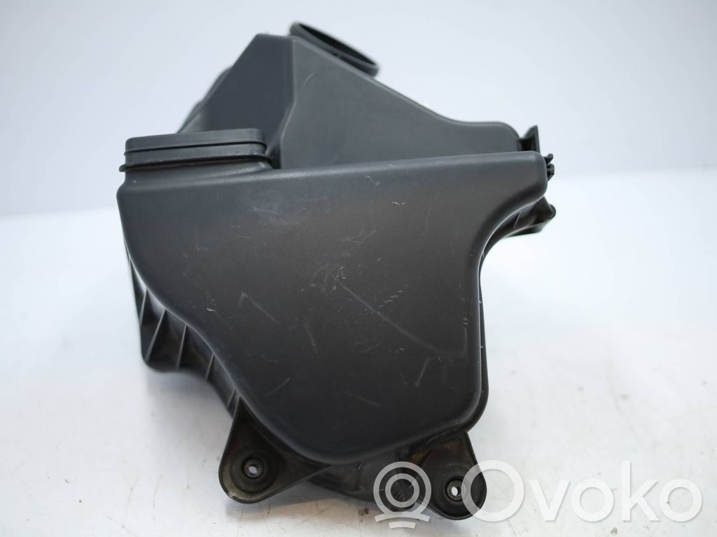 BMW 1 E81 E87 Air filter box 