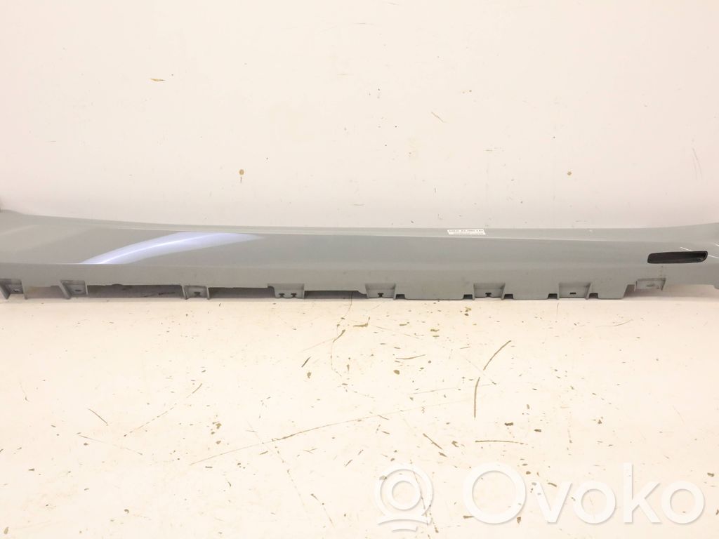 BMW X5 G05 Moldura lateral zona de pies 