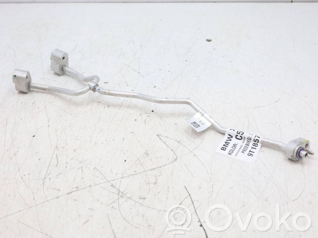 BMW XM Ilmastointilaitteen putki (A/C) 