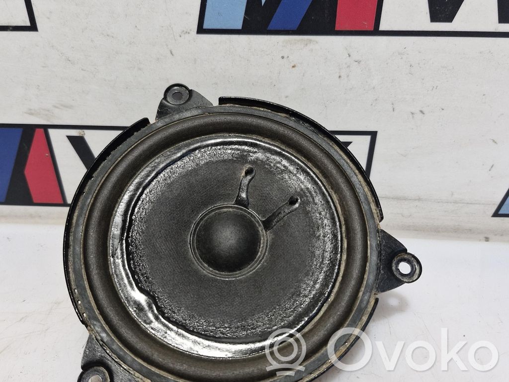 BMW 3 E46 Altavoz de la puerta delantera 