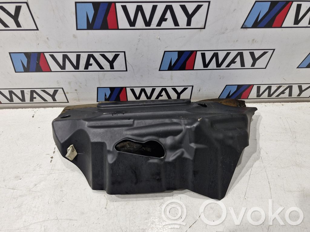 BMW 5 E60 E61 Couvercle cache moteur 