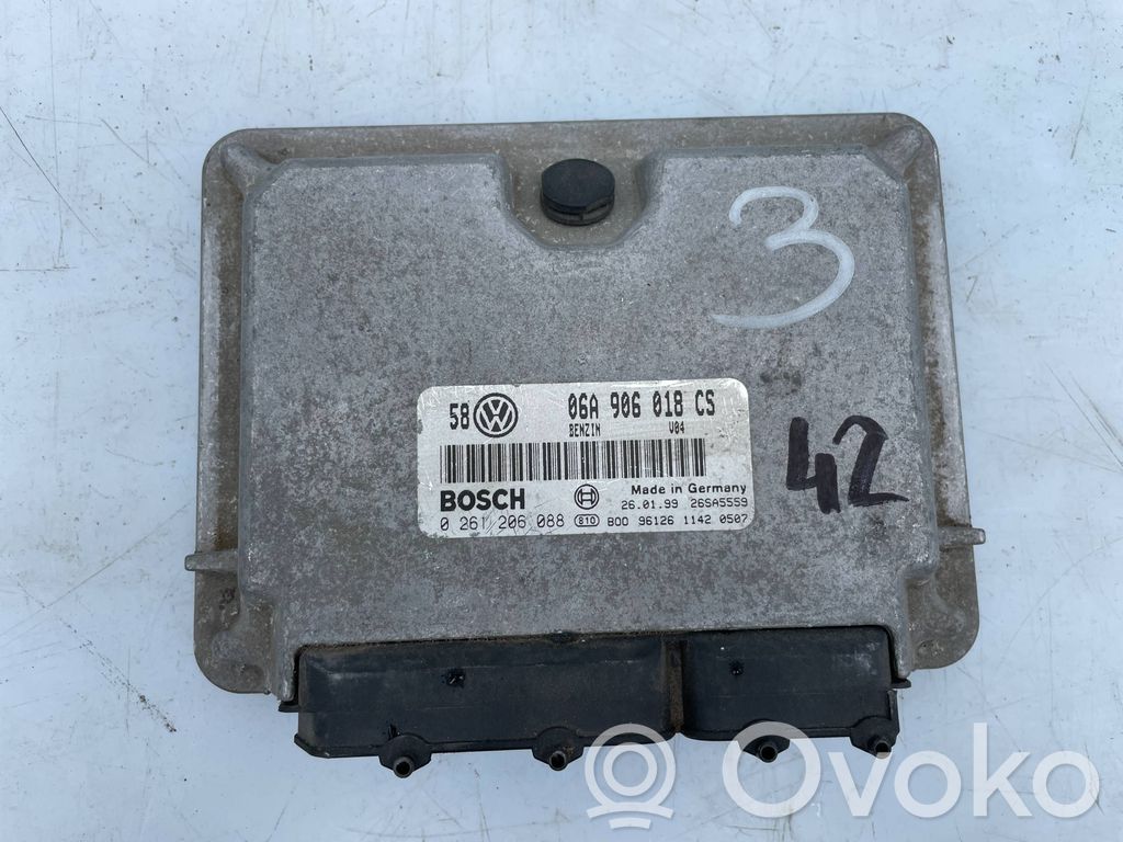 Engine control unit/module   06A906018CS,26SA5559,0261206088