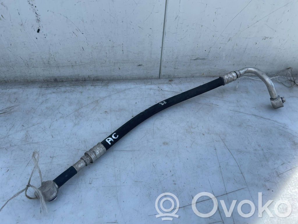 Audi A4 S4 B6 8E 8H Ilmastointilaitteen putki (A/C) 