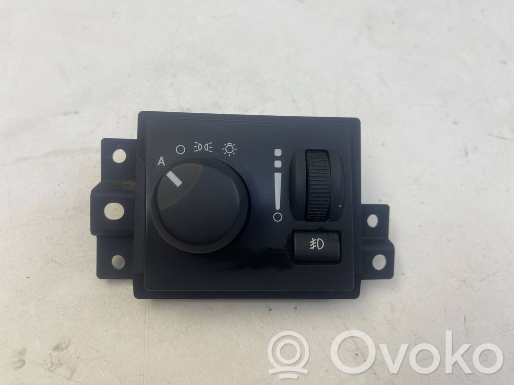 Dodge Durango II Light switch 