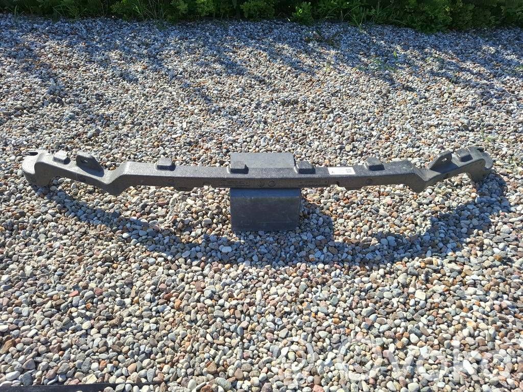 Tesla Model Y Juniper Путопласт бампера 