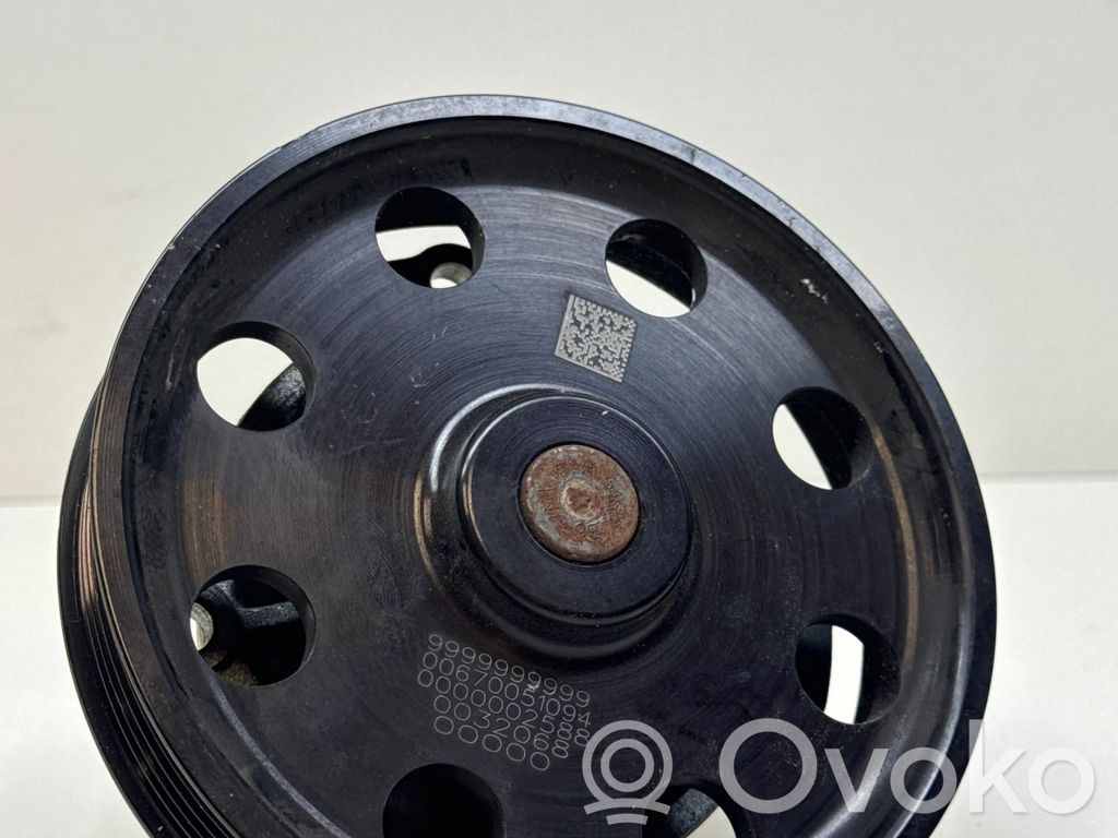 Alfa Romeo Giulia Vandens pompa 