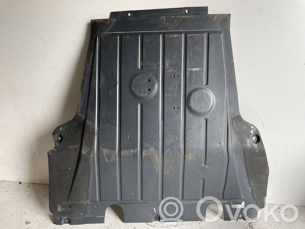 Placa protectora/protector antisalpicaduras motor   8200540585,758903861R,8200161848,758903856R,758904230R