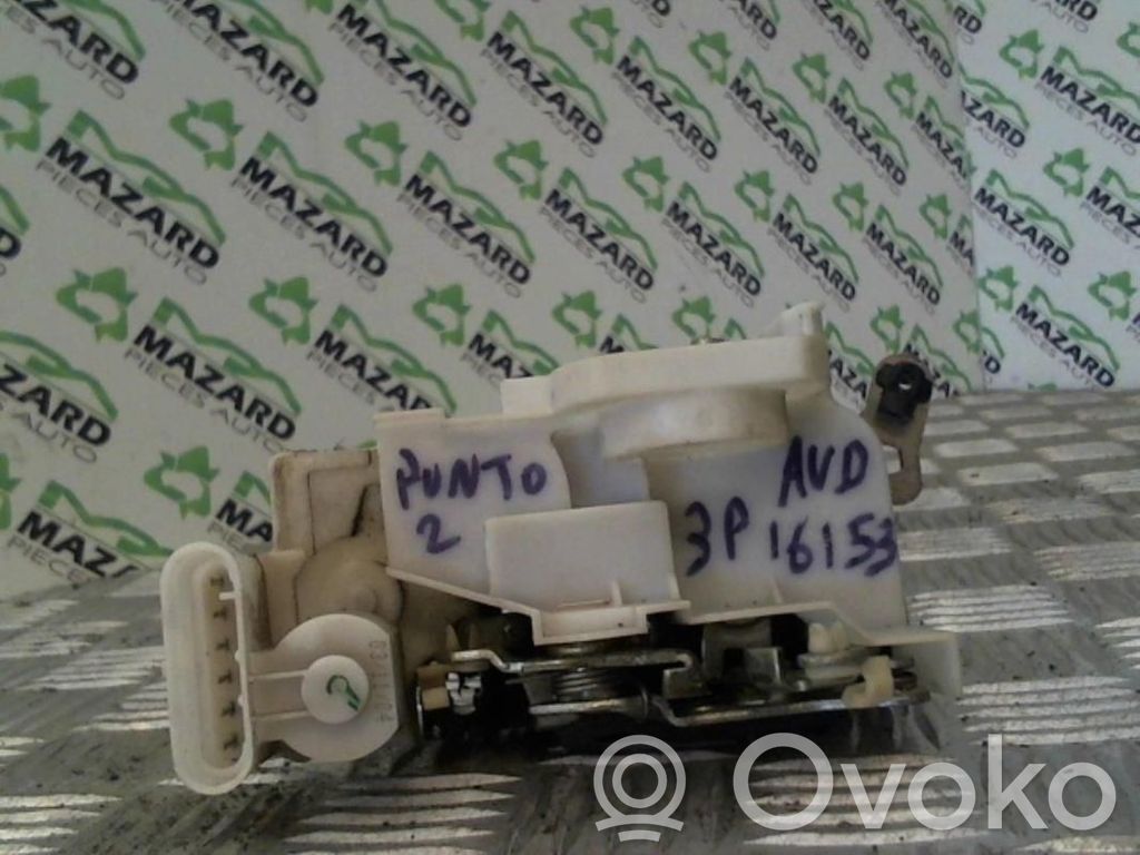 Fiat Punto (188) Front door lock 