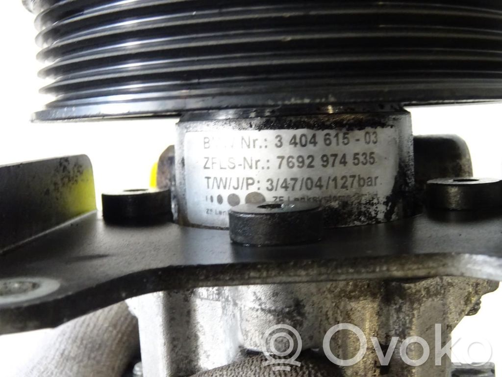 Power steering pump   32413404615