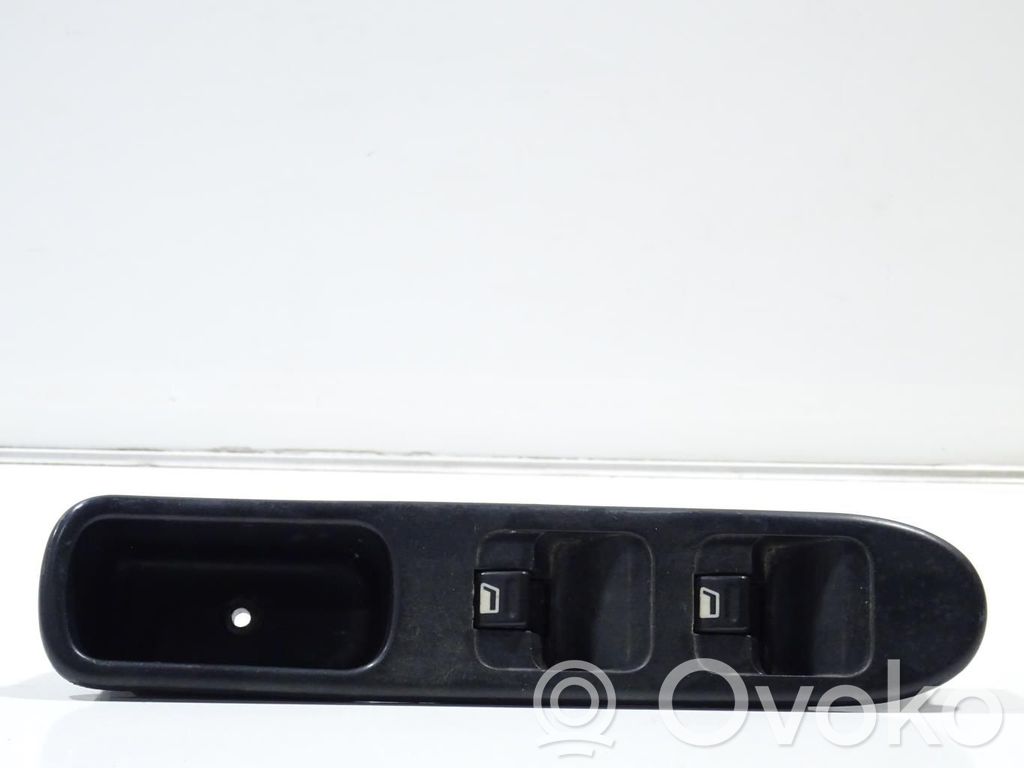 Peugeot 307 Electric window control switch 