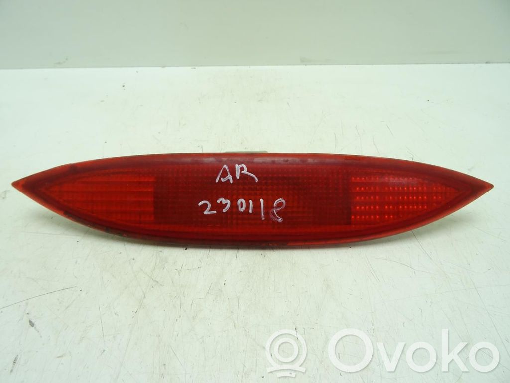 Nissan Note (E11) Third/center stoplight 
