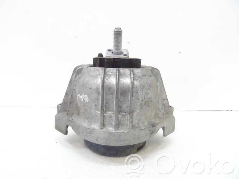 Engine mount bracket   22116782038