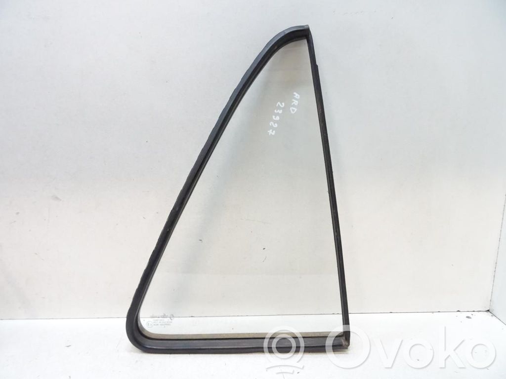 Renault Super R5 Ventanilla de ventilación de la puerta trasera 