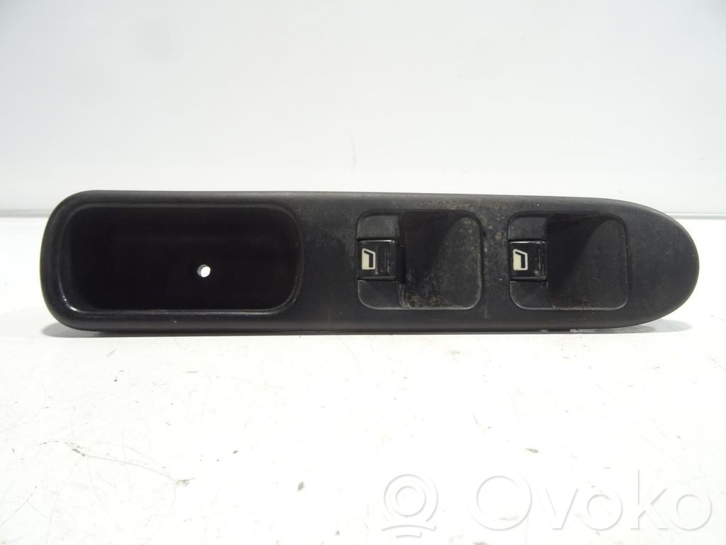 Peugeot 307 Electric window control switch 