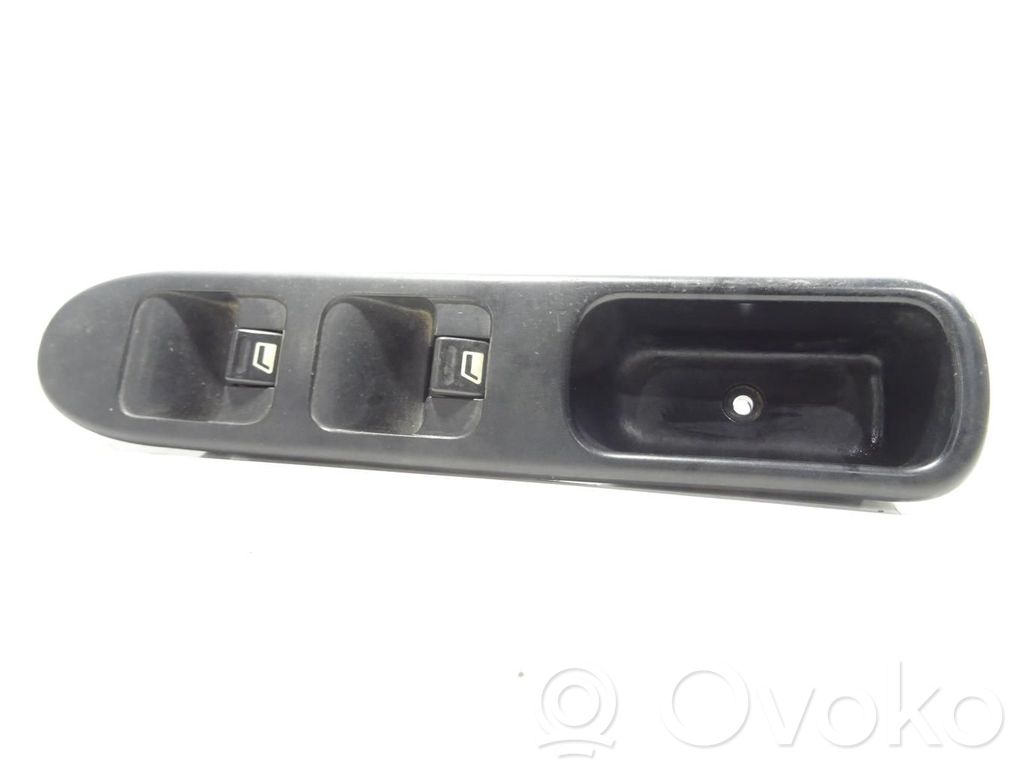 Peugeot 307 Electric window control switch 