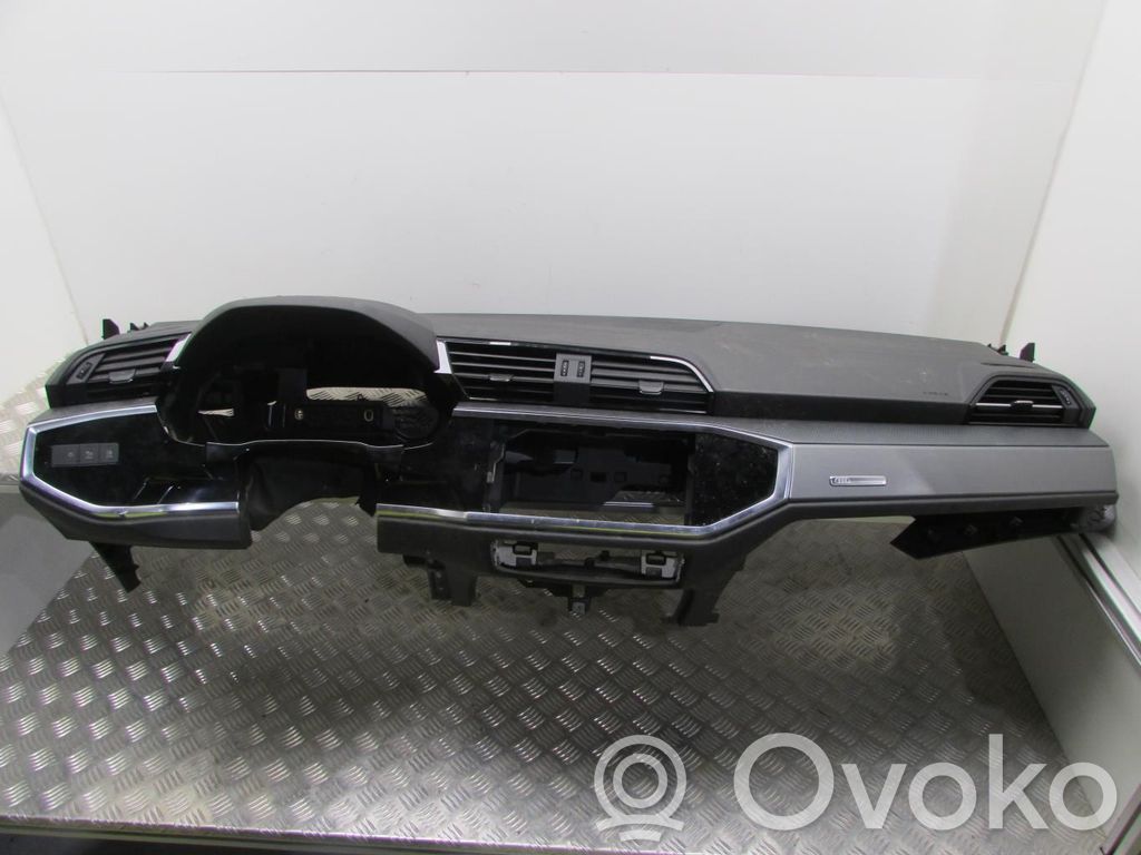 Audi Q3 F3 Panel de instrumentos 