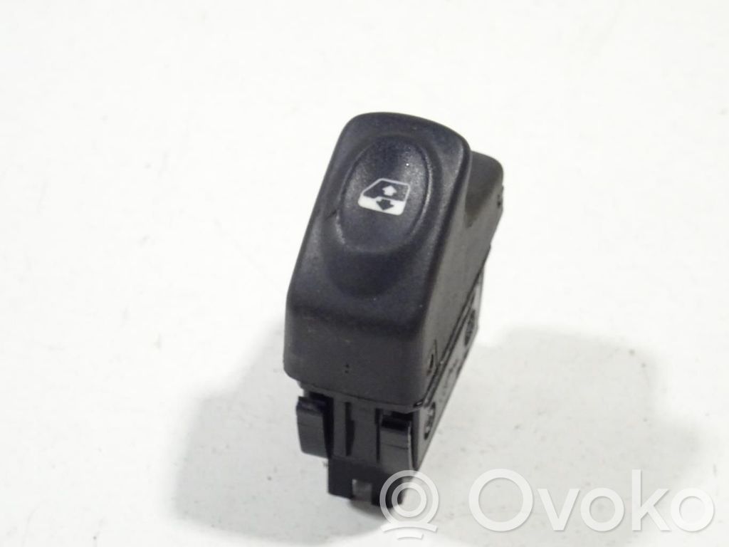 Renault Clio II Electric window control switch 